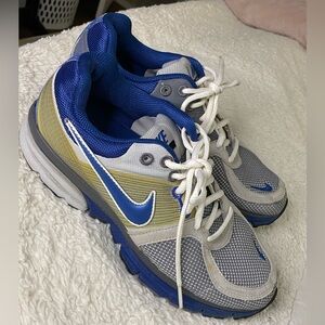 Used Nike start zoom Running  Womens Shoes Sneakers Size 8